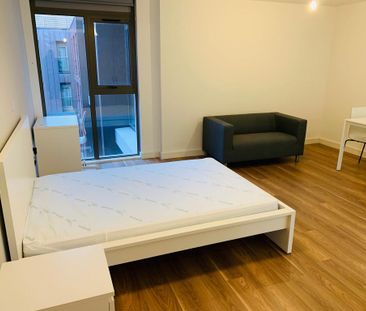 Studio to rent - Photo 6