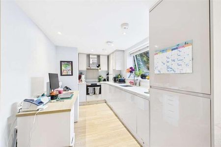 Ray Park Avenue, Maidenhead, Berkshire, SL6 - Photo 3