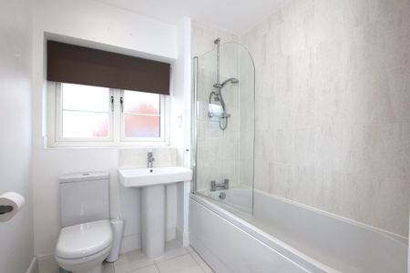 Hampden Square, Heyford Park - Photo 5