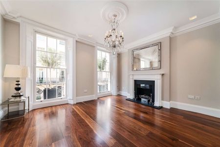 Immaculately designed house, with bespoke fixtures and fittings. - Photo 5