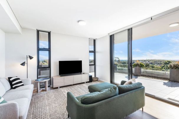 Fully Furnished Two-Bedroom Top- Floor Apartment - Photo 1