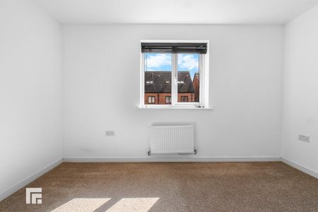 2 bedroom terraced house to rent - Photo 3