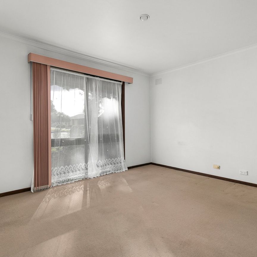 1 Rutherglen Way, Taylors Lakes VIC 3038 - Photo 1