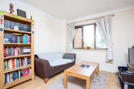 2 bedroom flat to rent - Photo 4
