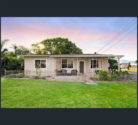 27 Lakeview Street, Boolaroo, NSW 2284 - Photo 1