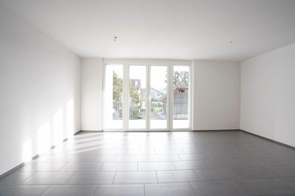 Modernes Wohnen - 4.5-Zimmerwohnung mit Gartensitzplatz - Photo 1