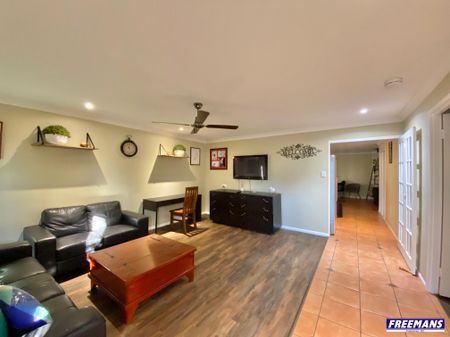 Furnished Home – Large 4 Bedroom Property - Photo 2