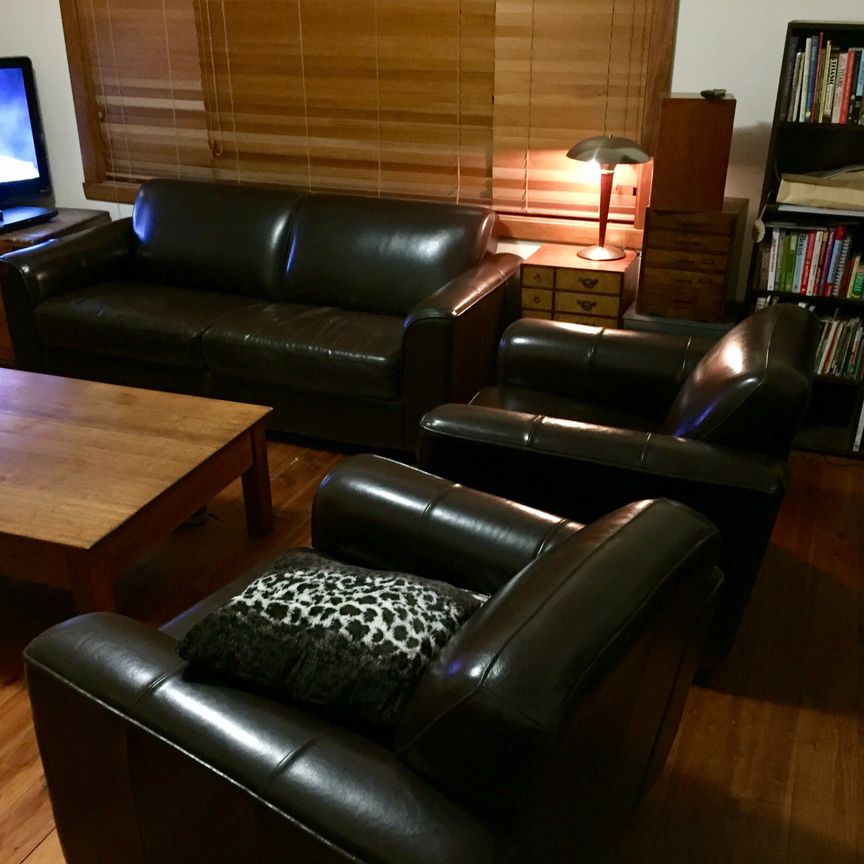 Greensborough - Photo 1