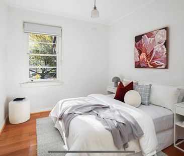 Three-bedroom brick home in West Preston. - Photo 4