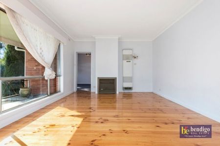 Convenient Living in the Heart of Flora Hill - Photo 4