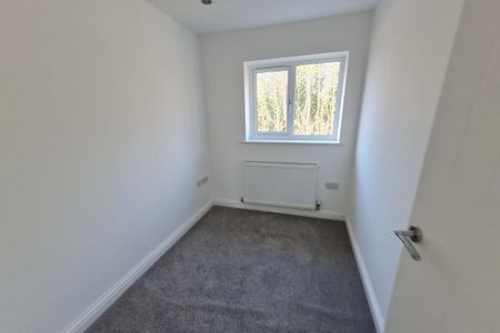 Thompson Terrace, Askern, DONCASTER - Photo 3