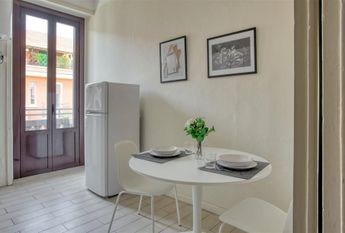 Wonderful single room with private balcony in Milan, few steps away from a Bocconi, IULM and NABA