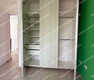 Casa en renta en Paseos del Bosque, Corregidora | 3 recámaras, terr... - Photo 1