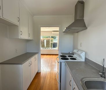 Charming Elevated Unit in the Heart of Mt Eden - A Perfect Blend of... - Photo 2