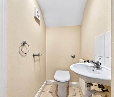 2 bedroom detached house to rent - Photo 5