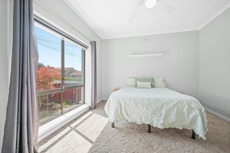 Spacious Family Stone Home - Photo 3