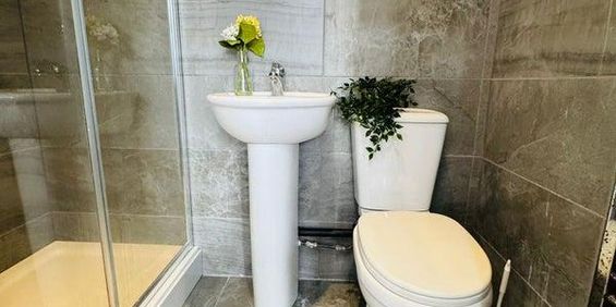 1 bedroom in a house share to rent - Photo 3