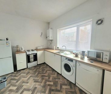 2 bed terraced house to rent in SR8 - Photo 5