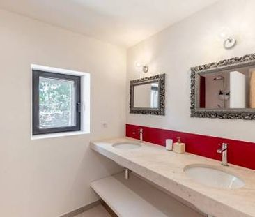 Rental House - Photo 1