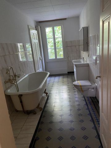 Traumhafte 6.5 Zimmer-Wohnung in historischer Landhausvilla - Photo 5