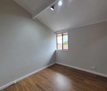 Prime Woodville North Living: Fully Updated 3-Bed Townhouse - Photo 3