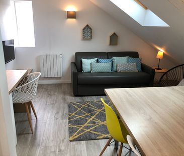 Location Appartement 5 pièces 16m² - Photo 3