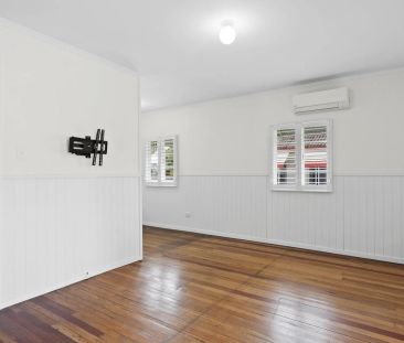 72 Plume Street, Redcliffe. - Photo 4