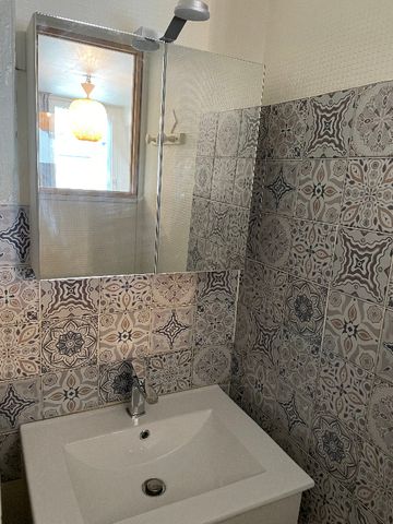 Location Appartement 1 pièce 23m² - Photo 2