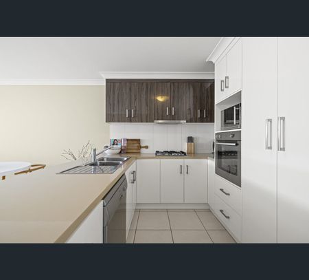 2/6 View Street, South Toowoomba, Qld 4350 - Photo 4