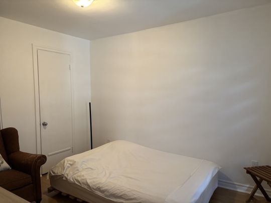 Beau 3 1/2 2e étage rue Bagot St-Sauveur, Novembre - Photo 1