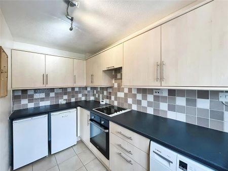1 bedroom semi-detached house to rent - Photo 3