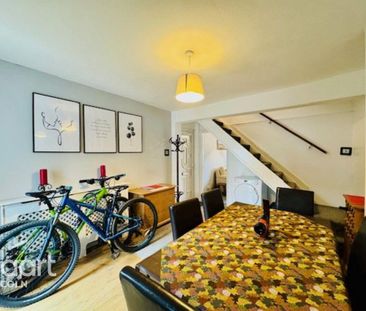 3 bedroom terraced house to rent - Photo 6