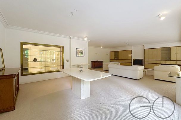 Lumineux appartement de standing ± 250 m², partiellement meublé, avec grande terrasse – Avenue Louise - Foto 1