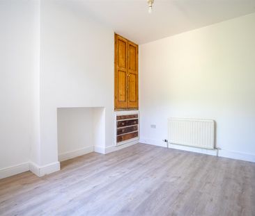 Upper St. Pauls Terrace, York, YO24 4BP - Photo 2