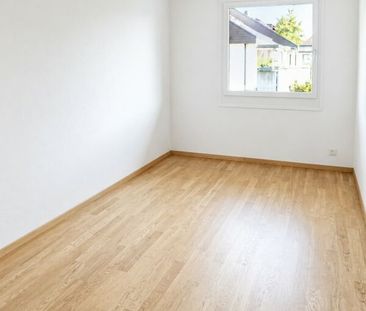 Moderne Maisonette-Dachwohnung mit originellem Grundriss - Photo 1