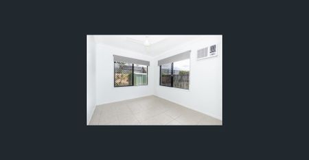 Spacious, Modern Living with Style and Comfort - Photo 5