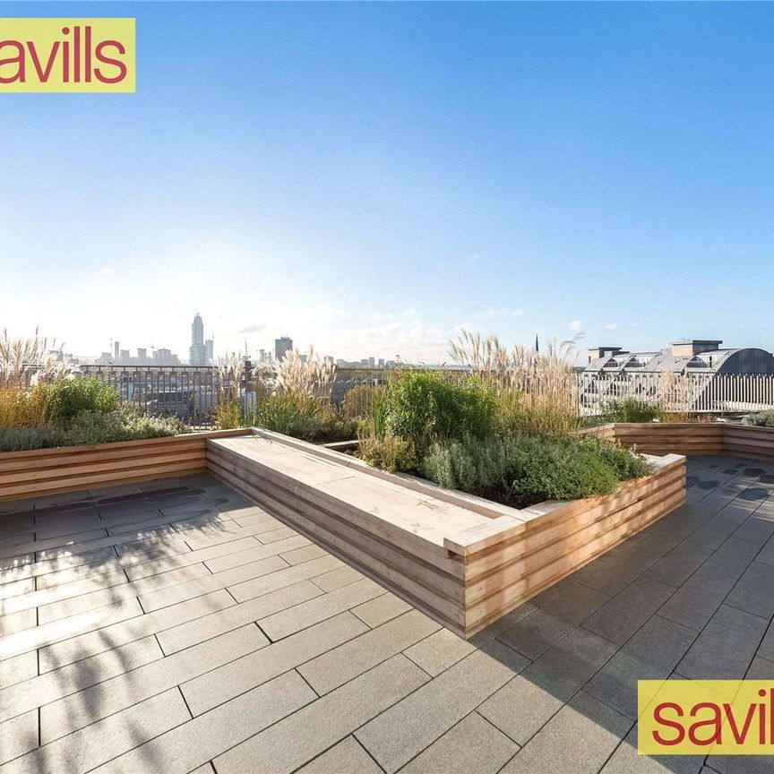 Very impressive, spacious modern apartment. Boasting an unusual 'Manhattan loft house' design style, 24/7 concierge, residents' gym and epic roof terrace with stunning southerly views. - Photo 1