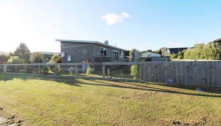 Simple and Sweet - Photo 4