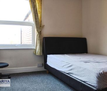 4 bedroom terraced house to rent - Photo 4
