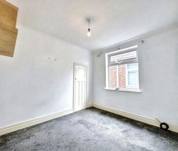 2 bed upper flat to rent in NE6 - Photo 2