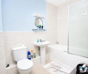 2 bedroom apartment to rent - Photo 5