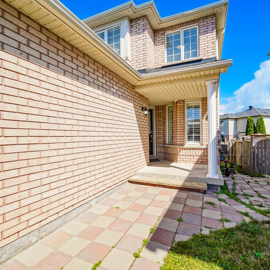 For Lease - 211 Andona Crescent Unit# Main Floor, Toronto, Ontario - Photo 1