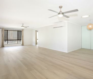 FOREST-EDGE RETREAT - SPACIOUS FAMILY HOME - Photo 4