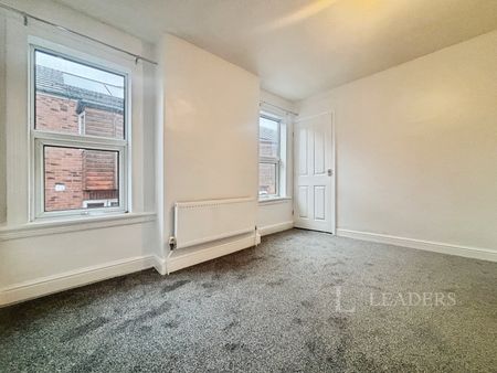 3 bedroom end of terrace to rent Stafford Street, WS12 - Photo 5
