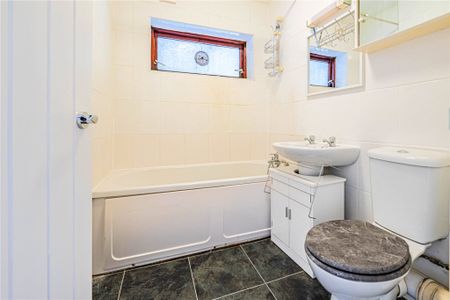 2 bed Maisonette for rent - Photo 5