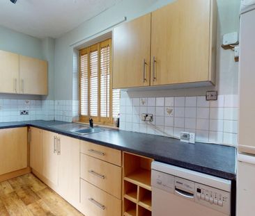 2 bedroom House To Let - Photo 2