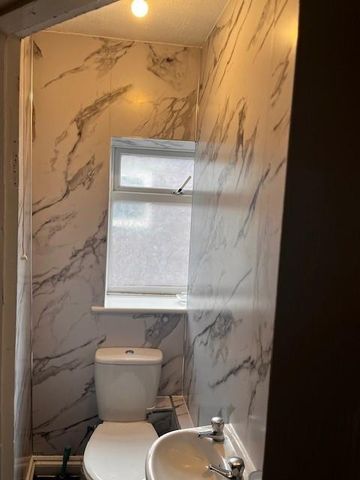 4 bedroom terraced house to rent - Photo 5