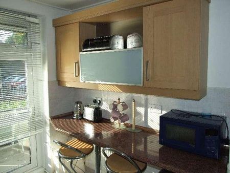 Tooting Bec Common, Pringle Gardens, SW16 - Photo 2