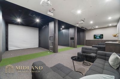 Furnished Two Bedroom in Prestige Landmark with water view - Photo 3