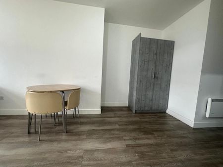 Studio to rent - Photo 4